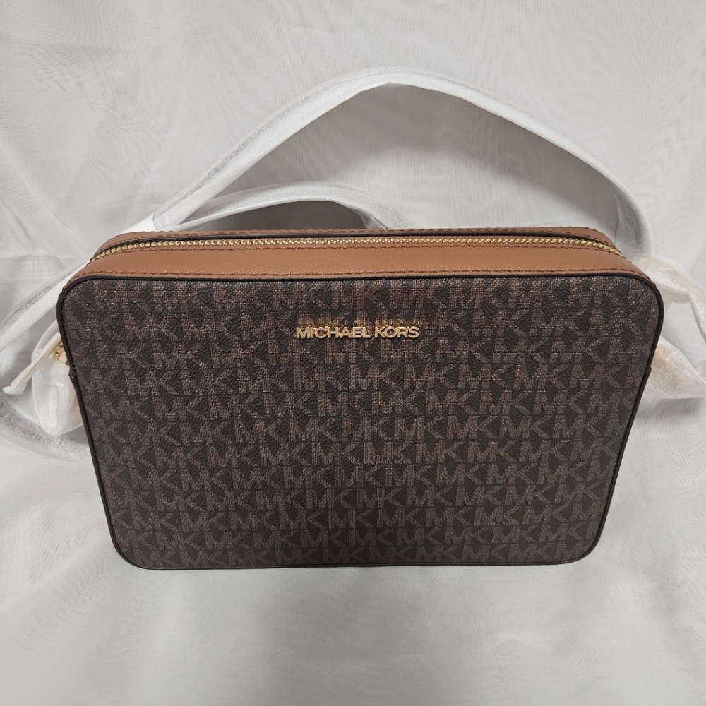 Jet Set Large Printed Logo Crossbody Bag